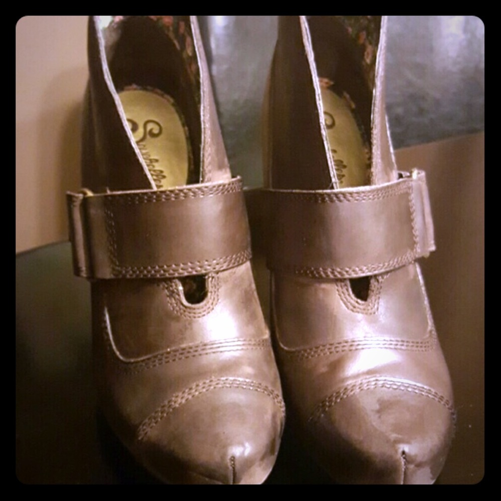 Seychelles Brown Leather Booties